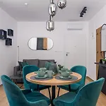 Luxurious Apartment-copacabana Only 100 M Διαμέρισμα Τρογκίρ