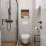 Luxurious Apartment-copacabana Only 100 M Διαμέρισμα Τρογκίρ